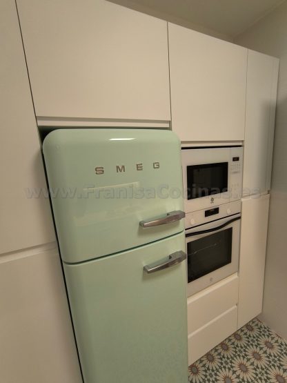Cocina a Medida Blanca Mate y Roble: Diseño Moderno, Calidad Superior y Funcionalidad Premium - Imagen 74