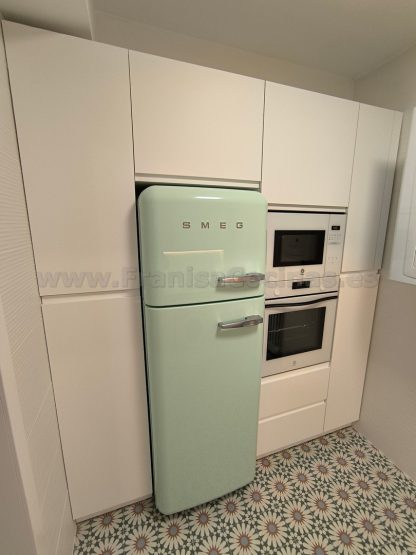 Cocina a Medida Blanca Mate y Roble: Diseño Moderno, Calidad Superior y Funcionalidad Premium - Imagen 75