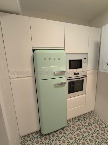 Cocina a Medida Blanca Mate y Roble: Diseño Moderno, Calidad Superior y Funcionalidad Premium - Imagen 79