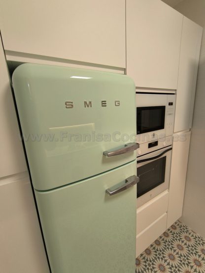 Cocina a Medida Blanca Mate y Roble: Diseño Moderno, Calidad Superior y Funcionalidad Premium - Imagen 80