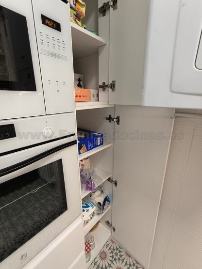 Cocina a Medida Blanca Mate y Roble: Diseño Moderno, Calidad Superior y Funcionalidad Premium - Imagen 83