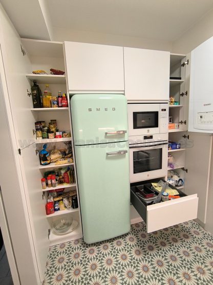 Cocina a Medida Blanca Mate y Roble: Diseño Moderno, Calidad Superior y Funcionalidad Premium - Imagen 26