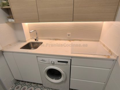 Cocina a Medida Blanca Mate y Roble: Diseño Moderno, Calidad Superior y Funcionalidad Premium - Imagen 91