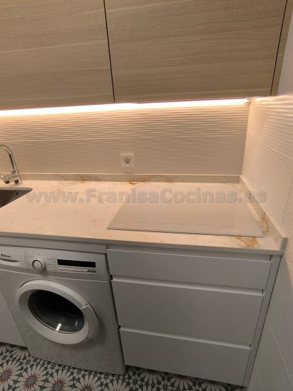 Cocina a Medida Blanca Mate y Roble: Diseño Moderno, Calidad Superior y Funcionalidad Premium - Imagen 98