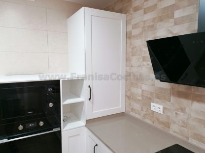 Cocina Modelo Bela: Elegancia Natural y Calidad en Madera de Fresno Blanco Roto - Imagen 23