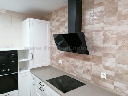 Cocina Modelo Bela: Elegancia Natural y Calidad en Madera de Fresno Blanco Roto - Imagen 24