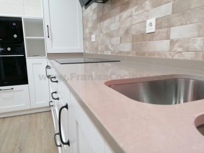Cocina Modelo Bela: Elegancia Natural y Calidad en Madera de Fresno Blanco Roto - Imagen 30