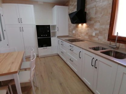 Cocina Modelo Bela: Elegancia Natural y Calidad en Madera de Fresno Blanco Roto - Imagen 42
