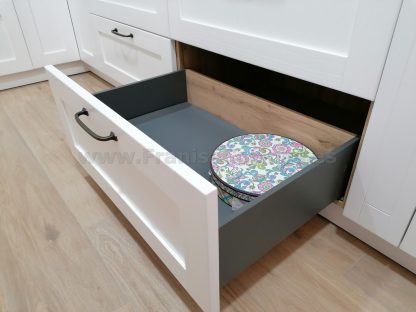Cocina Modelo Bela: Elegancia Natural y Calidad en Madera de Fresno Blanco Roto - Imagen 9