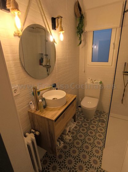 Puertas Correderas Lacadas Blancas Estilo Granero: Diseño Moderno a Medida | FRANISA - Imagen 26